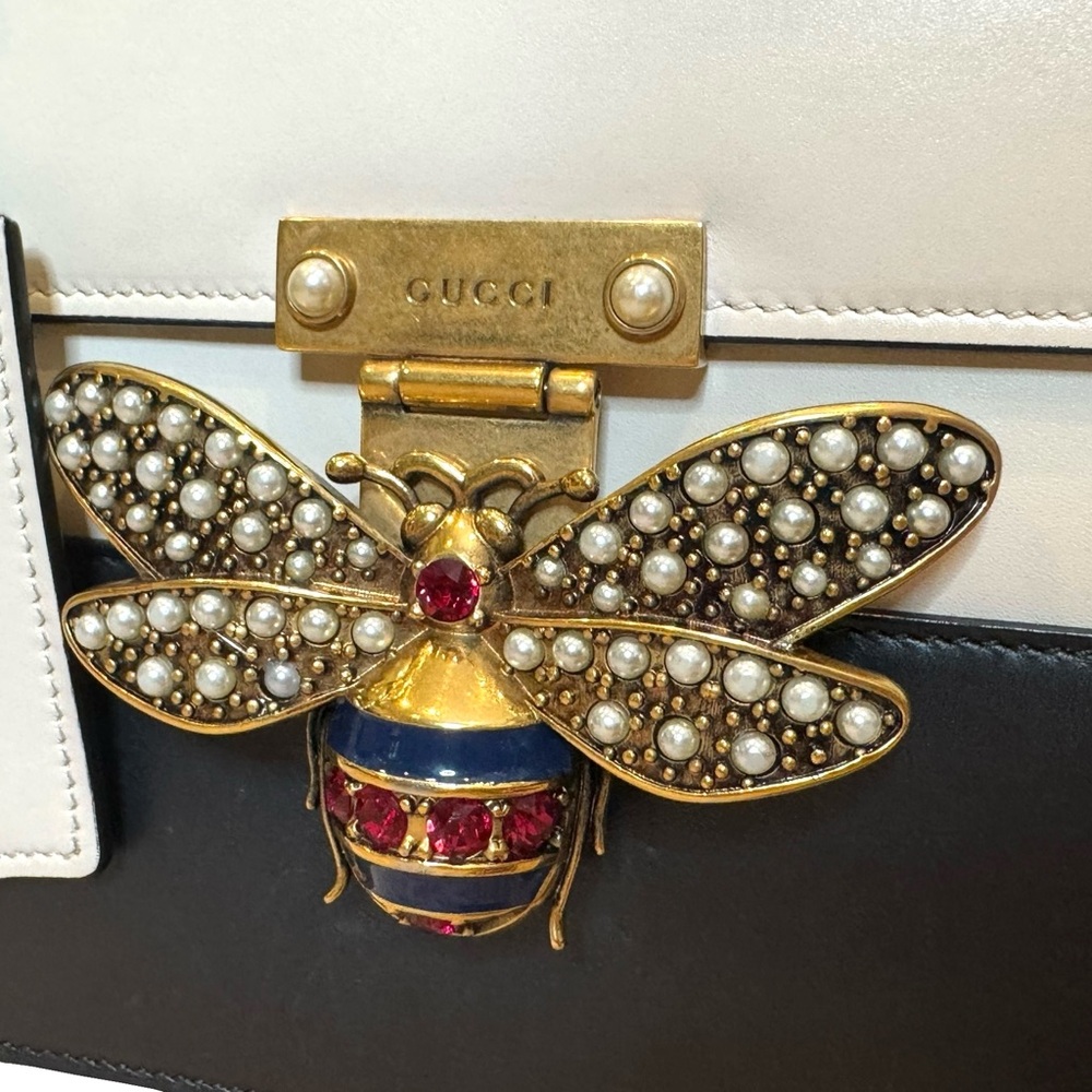✨🛍️ Gucci Queen Margaret Leather Top Handle Bag with Crossbody - Picture 3 of 5